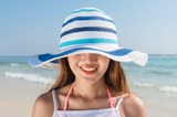 She is wearing a hat, English Template, Intermediate Mid